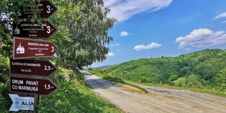 Drumul Marmurei din Poiana Ruscă, blocat de un deceniu între Hunedoara și Caraș-Severin
