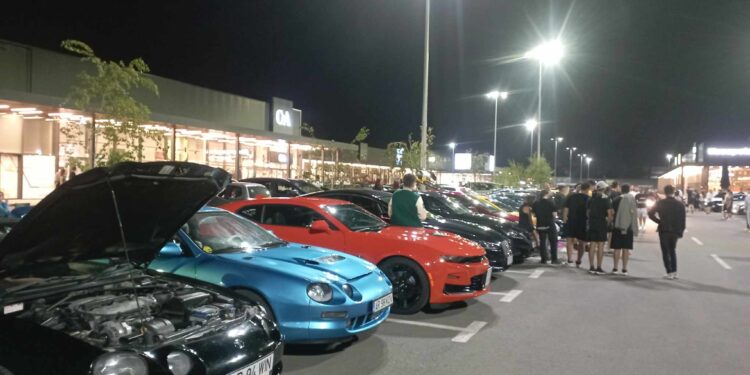 Vinerea pasionaților auto