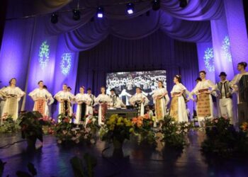 Festivalul Național de Folclor „Tradiții la Români” în Timișoara