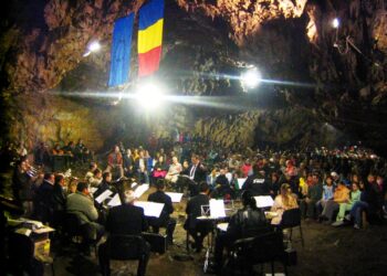Ediție aniversară, cu două concerte în Peștera Românești