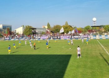 Din meciul etapei a opta, Timișoara, stadion „Electrica”.