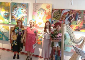 „Eclectic”, o expoziție de familie la „Armonii Cromatice”