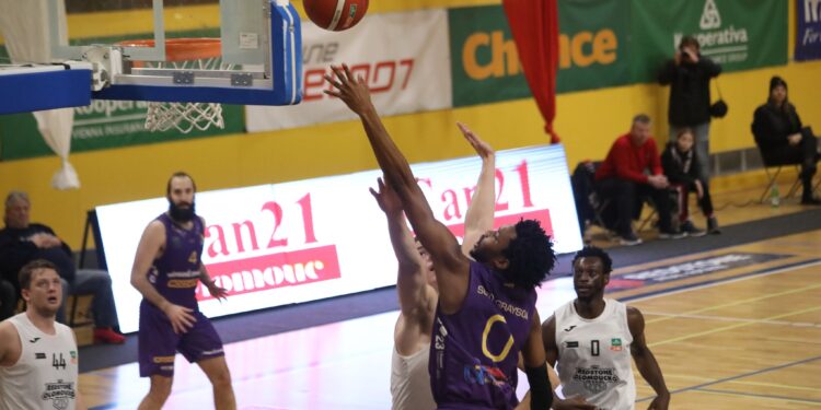 Echipa de baschet a SCM Timișoara a reînnodat seria victoriilor în Alpe Adria Cup