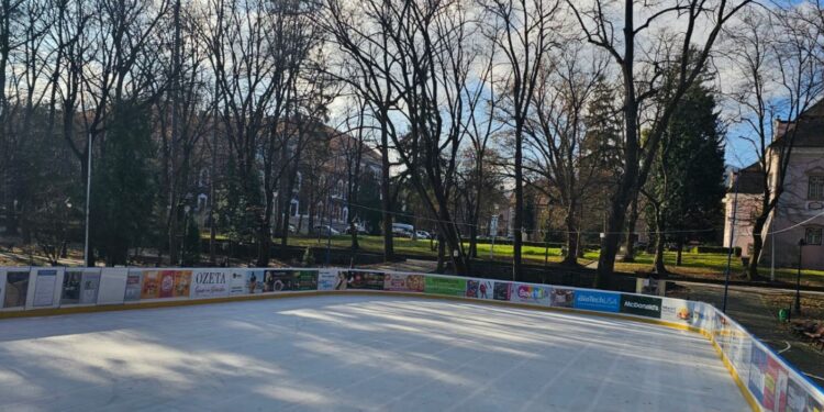 Se deschide patinoarul de la Deva