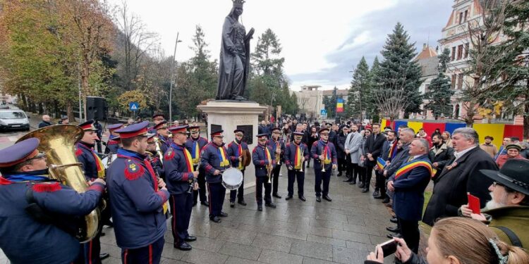 Statuia Reginei Maria a României, dezvelită la Deva, cu ocazia zilei de 1 Decembrie