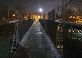 Pasarela ,,Găurela’’