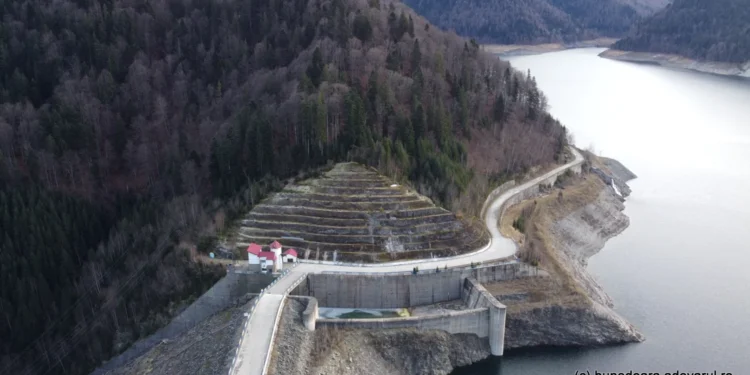 Cel mai riscant drum din Retezat va fi modernizat.