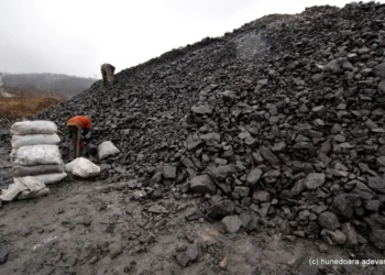 Hoții de cărbune au atacat mina Livezeni din Hunedoara.