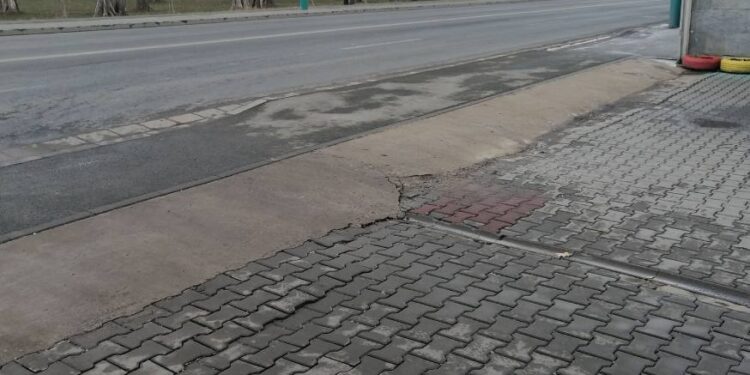 Faci baie auto sau spargi baia… de ulei?