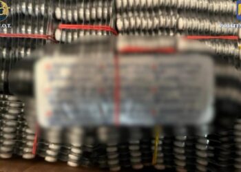 Percheziții la Arad într-un dosar ce vizează traficul de droguri