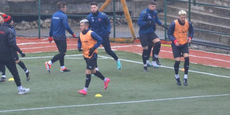 Victorioasă în „amicalele” din țară, CSM Reșița a ajuns în cantonamentul din Antalya