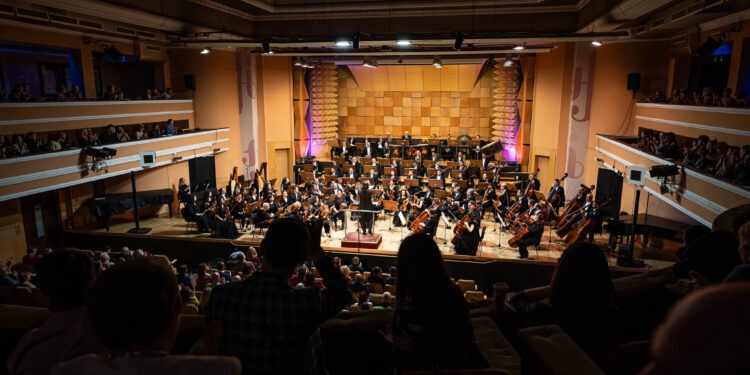 Orchestra Simfonică a Filarmonicii „Banatul”, Timișoara, denumită „Remus Georgescu”