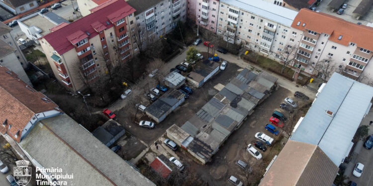 Notificări de la Primărie, pentru beneficiarii garajelor prevăzute să fie demolate