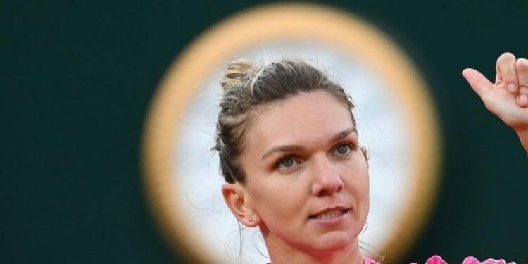Simona Halep învinge la TAS și poate reveni în turneele din „sportul alb”