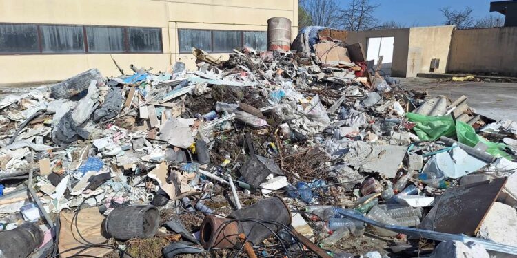 Polițiștii locali din cadrul Serviciului Protecția Mediului, amenzi aplicate pentru două șantiere din zonele Ovidiu Balea și Zefirului