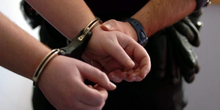 Bărbat de 30 de ani din Arad , arestat după ce a violat o minoră de 15 ani. Fata a rămas însărcinată