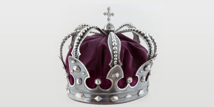 Filmul documentar „Coroana României”, lansat la Arad