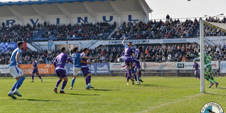 Dacă e meci „acasă”, e victorie pentru „corbii albaştri”. A cincea la rând!