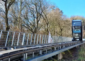 Telecabina de patru milioane de euro din Deva, inaugurată în 2023, dar încă nefolosită de turiști