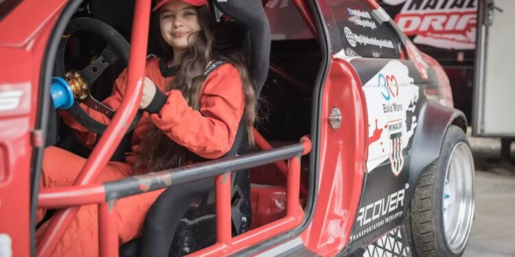 O româncă schimbă 40 de anvelope într-o etapă