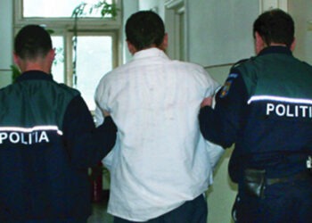 S-au bătut în sediul Poliției din Petroșani