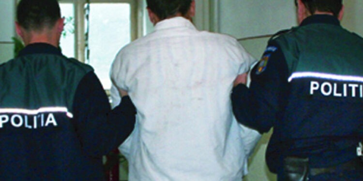 S-au bătut în sediul Poliției din Petroșani