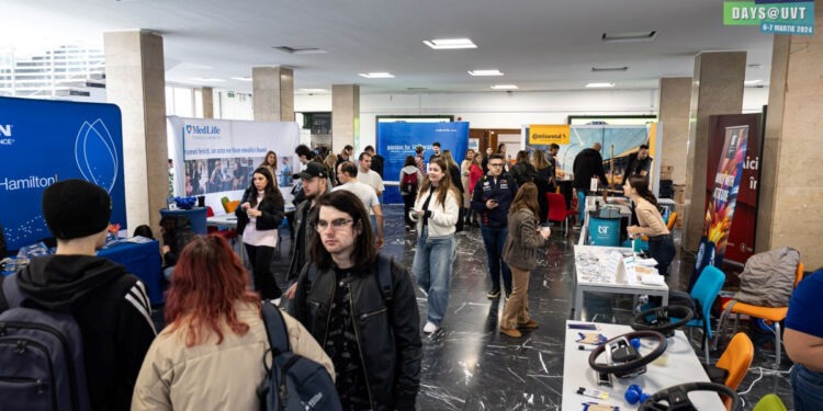 La Universitatea de Vest din Timișoara a început „Career Days UVT 2024”, târg de joburi și oportunități de angajare