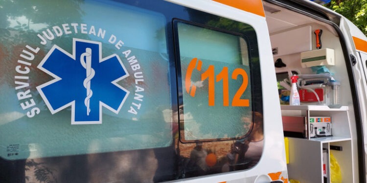 La Timișoara, zeci de elevi și profesori au ajuns la spital și nu se știe de ce.