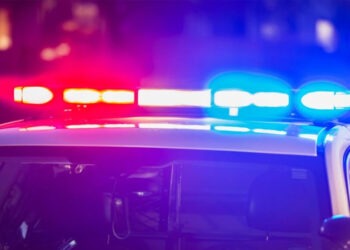 Tânăr găsit mort pe stradă