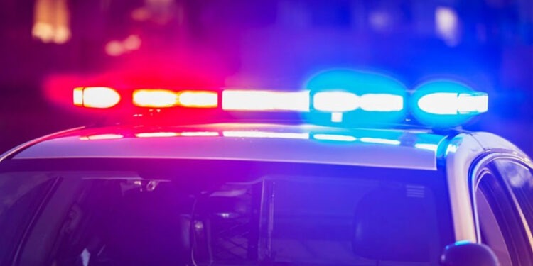 Tânăr găsit mort pe stradă