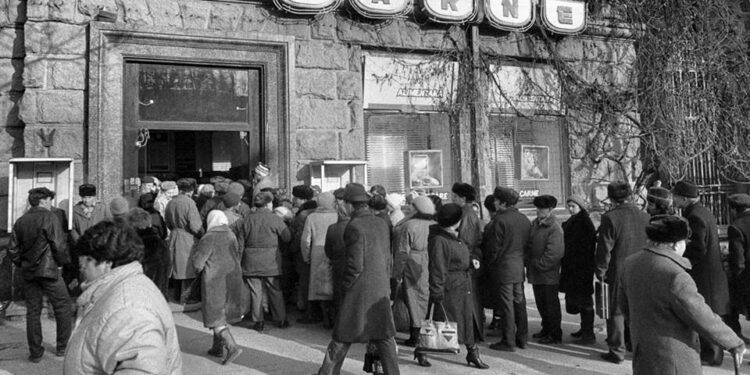 Comunism după comunism