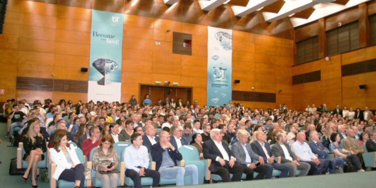 Dezbaterea  „Societatea românească în epoca post-adevărului”, la Universitatea de Vest din Timişoara