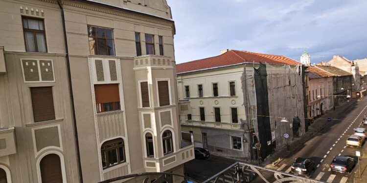 Aradul, cea mai mare creştere la garsoniere şi cu apartamente de închiriat mai scumpe decât la Timişoara