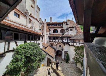 Castelul Bran: o călătorie în inima legendei și a istoriei