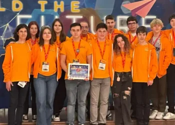 O nouă reușită pentru elevii clubului RobotX din Hunedoara