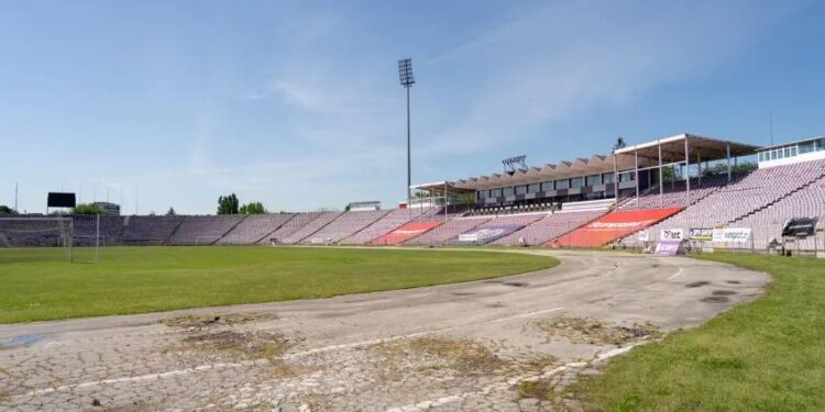 Contre în politica autohtonă pentru „Dan Păltinișanu”, după ce luni, 3 iunie, CNI a lansat în licitație execuția noii arene