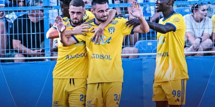 A luat startul o nouă ediție a Campionatului de Fotbal al României, la Ovidiu, Unirea Slobozia, surpriză în jocul cu Farul