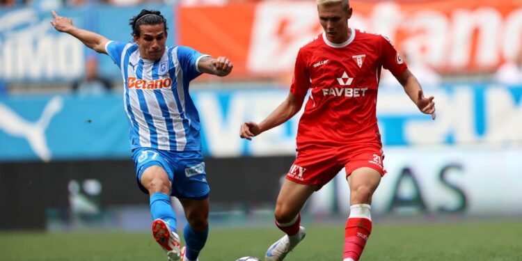 Începută la Iași, cu meciuri jucate la Clinceni, Craiova și București, etapa a doua din SuperLiga de fotbal a României continuă la Cluj, București, Buzău și Galați