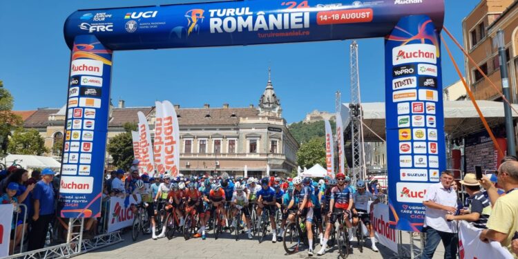 De la Deva, a luat startul Turul României la Ciclism, ediția LVI-a