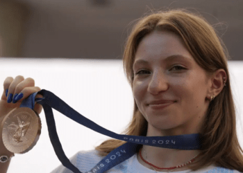 ANA MARIA BĂRBOSU ȘI-A PRIMIT MEDALIA OLIMPICĂ