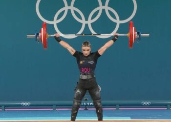 Mihaela Cambei, vicecampioană olimpică la haltere, categoria 49 kg