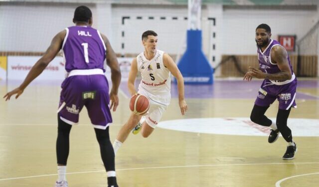 SCM Timișoara își propune prima victorie a sezonului în fața celor de la CSM Constanța