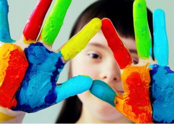 Elevii cu CES între sălile de detenție și personalul specializat