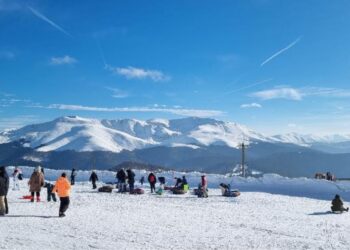 Muntele Mic – O ascensiune turistică și spirituală