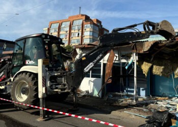 Demolare cu controverse în Piața 700