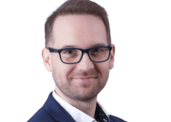 Dominic Fritz, prins în mijlocul unui scandal de integritate, încearcă să amâne inevitabilul