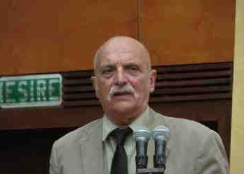 Eugen Dorcescu, într- un timp al poeziei