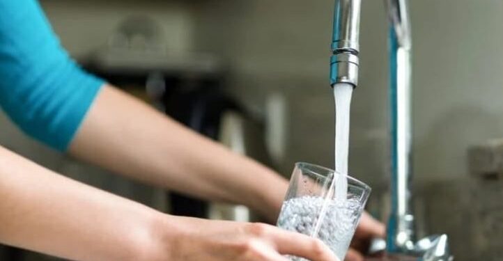 Se întrerupe apa sau presiunea va fi scăzută, în mai multe localități din județ