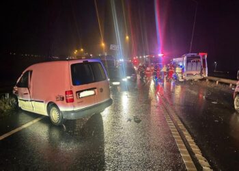 Accident cu nouă răniți pe A11
