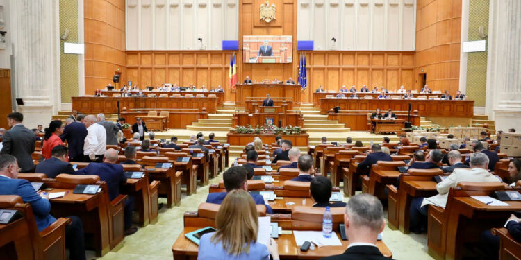 Camera Deputaților reduce peste 200 de posturi